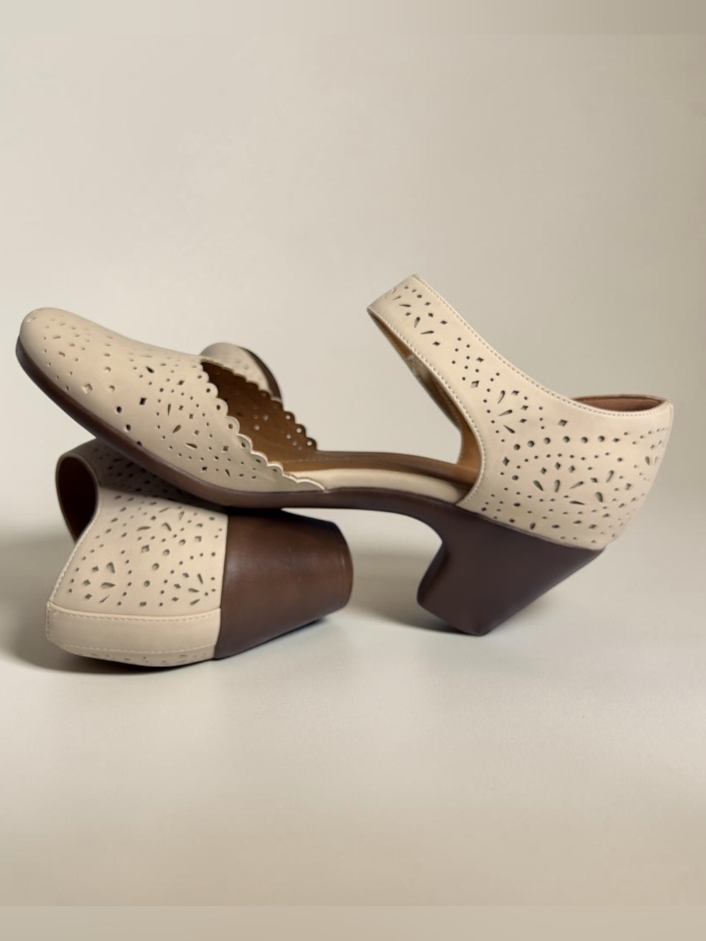 Easy Spirit Cream Slingback Heels with Brown Block Heel